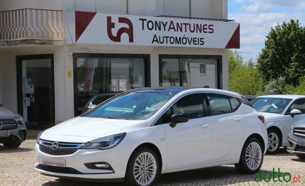 2016' Opel Astra photo #1
