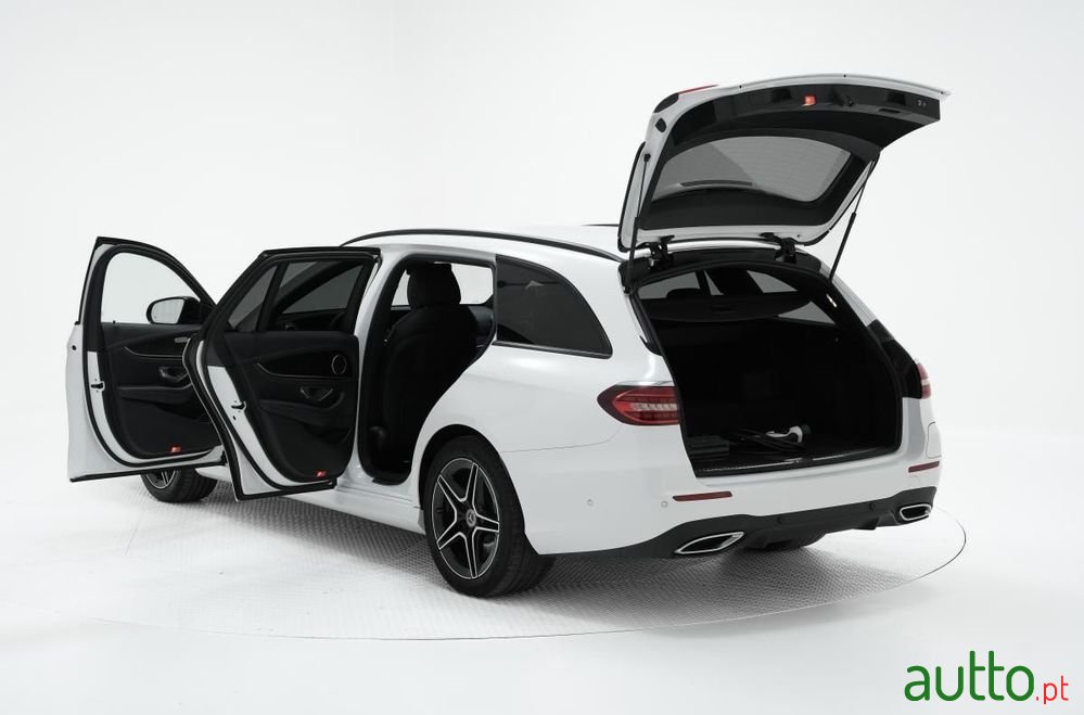 2022' Mercedes-Benz Classe E De Amg Line photo #5