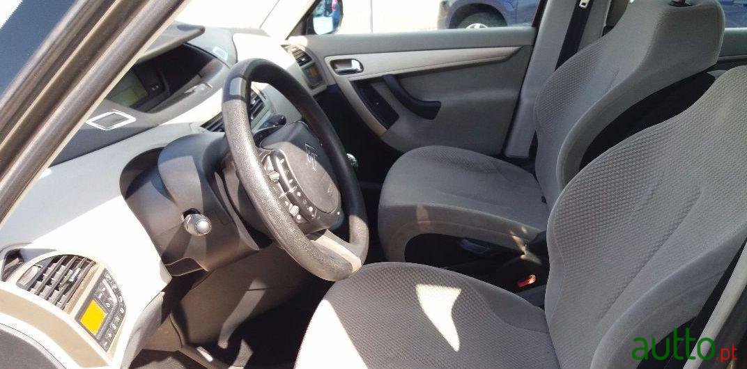 2007' Citroen C4 Picasso 1.6 photo #4