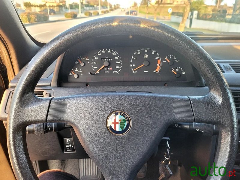 1992' Alfa Romeo 155 2.0 Ts photo #6