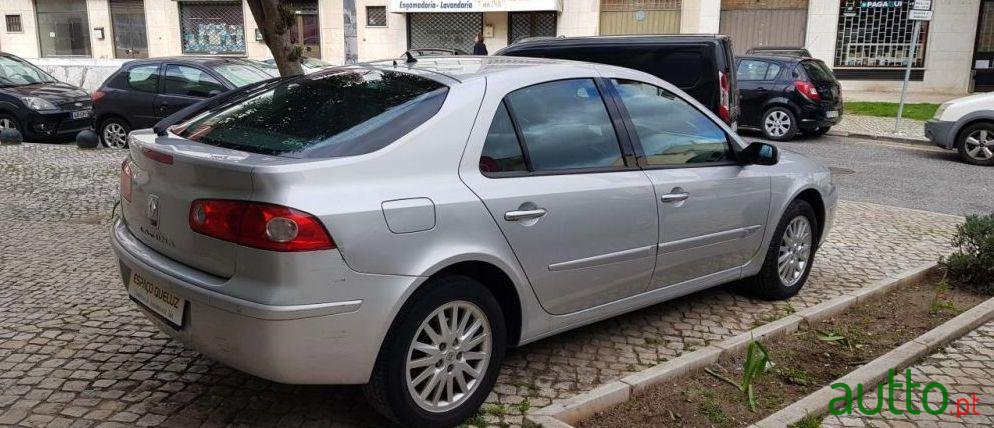 2006' Renault Laguna photo #1