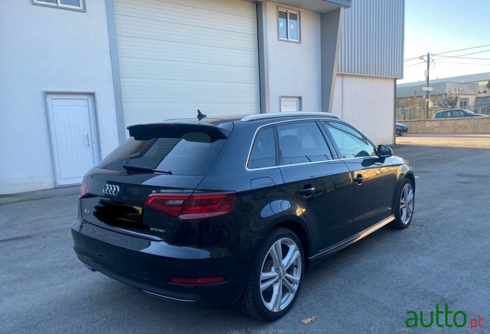 2015' Audi A3 Sportback photo #2