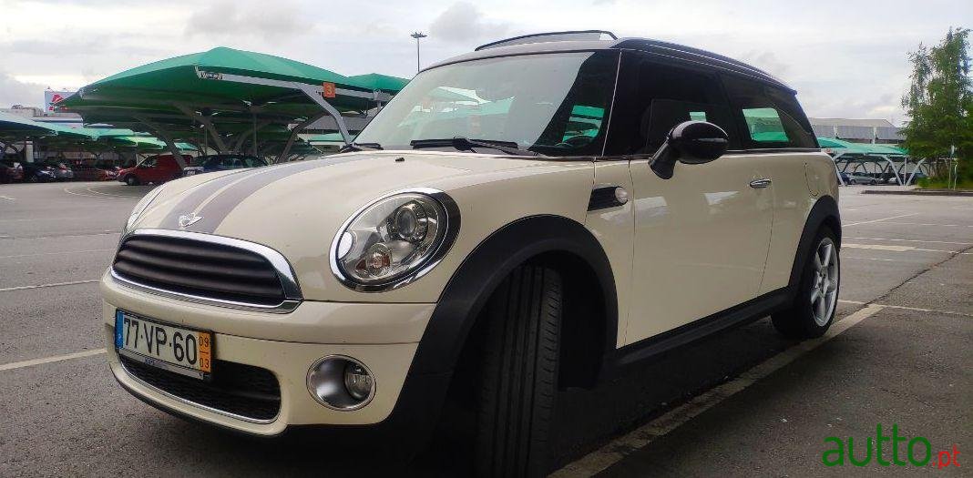 2009' MINI Cooper D photo #1