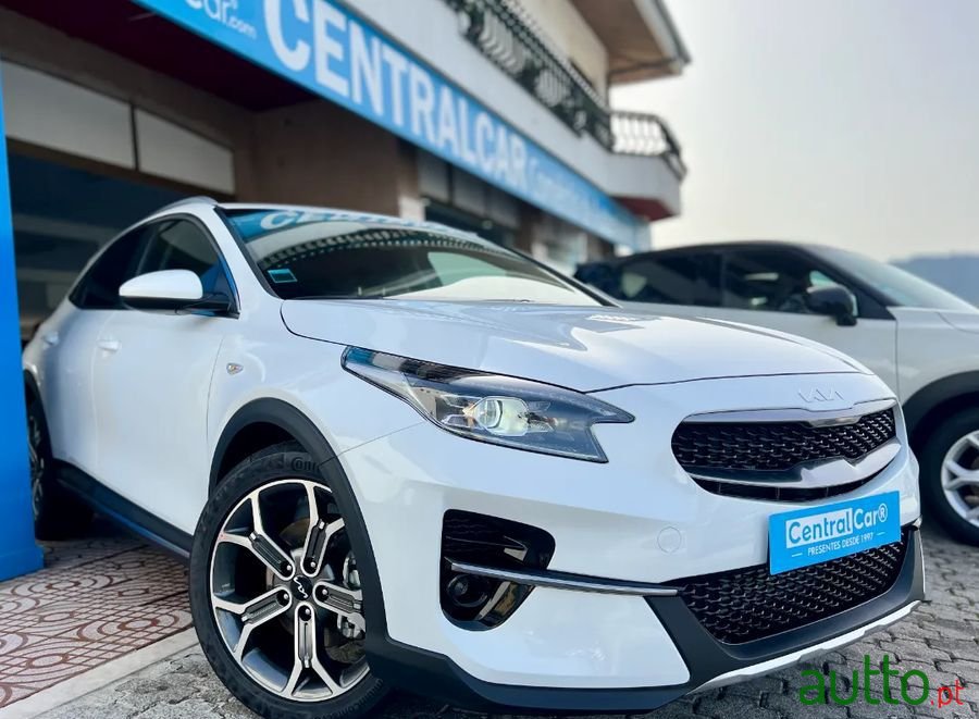 2022' Kia Xceed photo #1