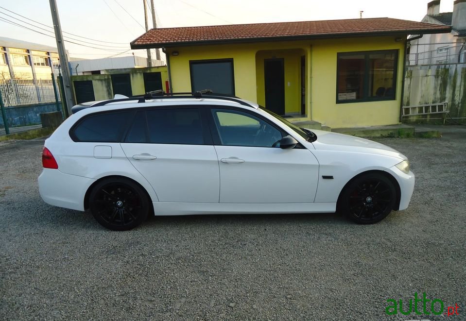 2008' BMW 320 photo #4