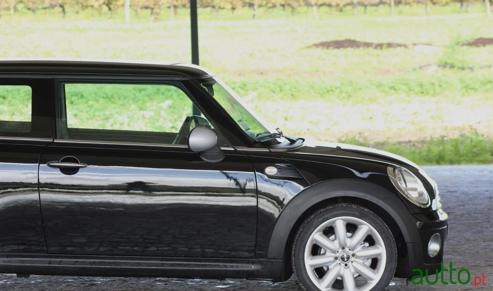 2009' MINI One D photo #6