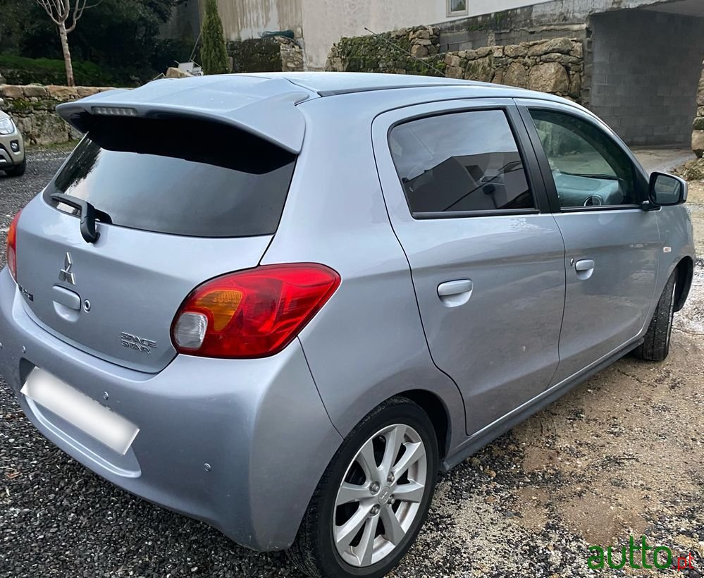 2014' Mitsubishi Space Star photo #4