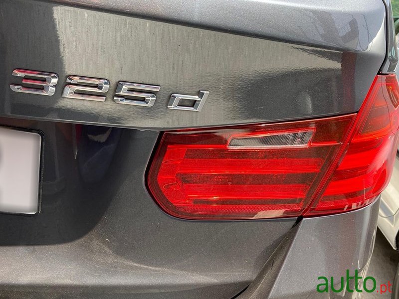 2016' BMW Série 3 D Touring photo #6