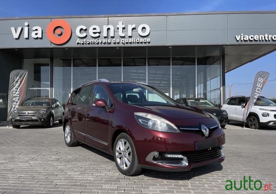 2013' Renault Grand Scenic photo #3