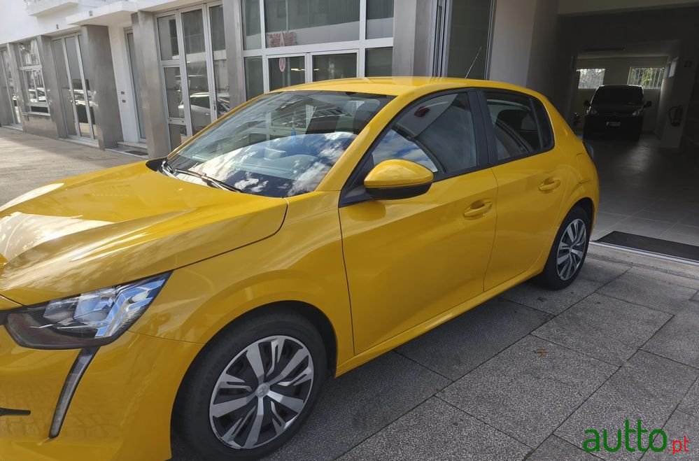 2020' Peugeot 208 photo #2