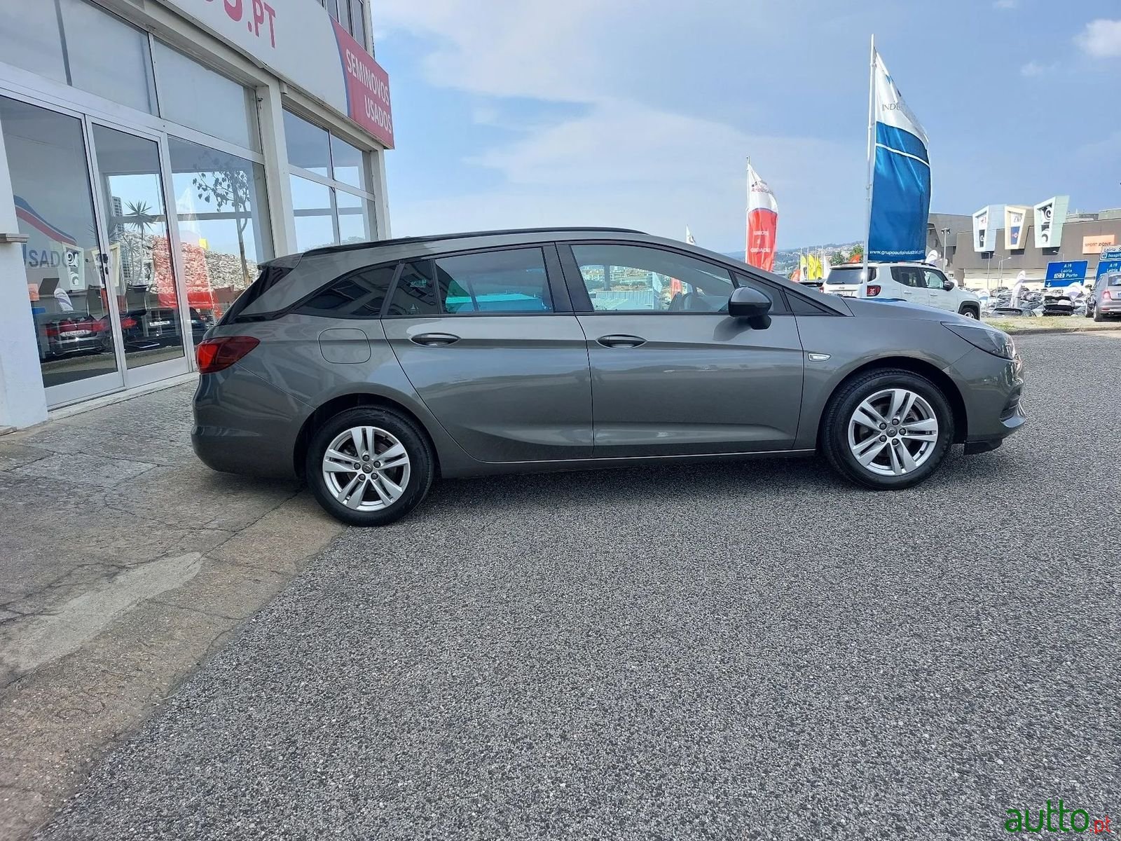 2020' Opel Astra Sports Tourer photo #4