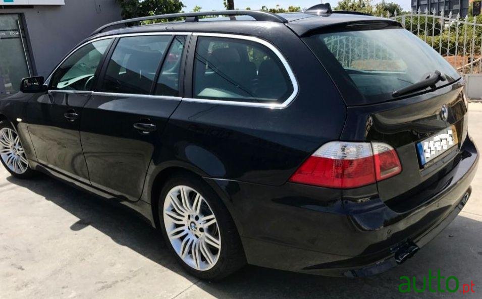 2004' BMW 530 D Touring Sport photo #2