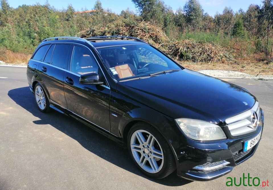 2009' Mercedes-Benz C-220 photo #1