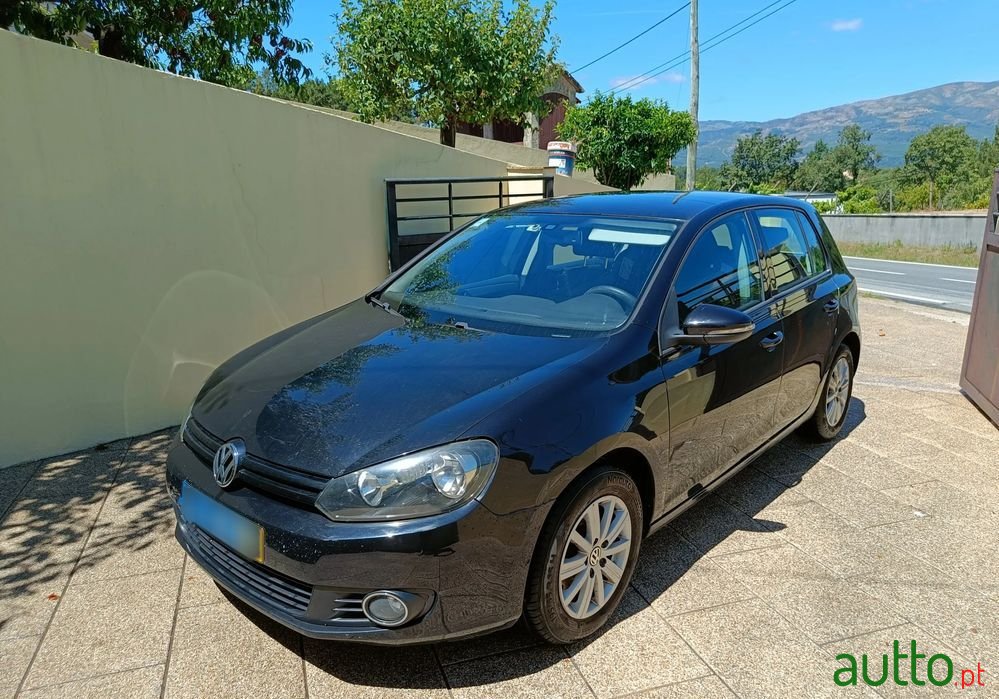 2012' Volkswagen Golf photo #2