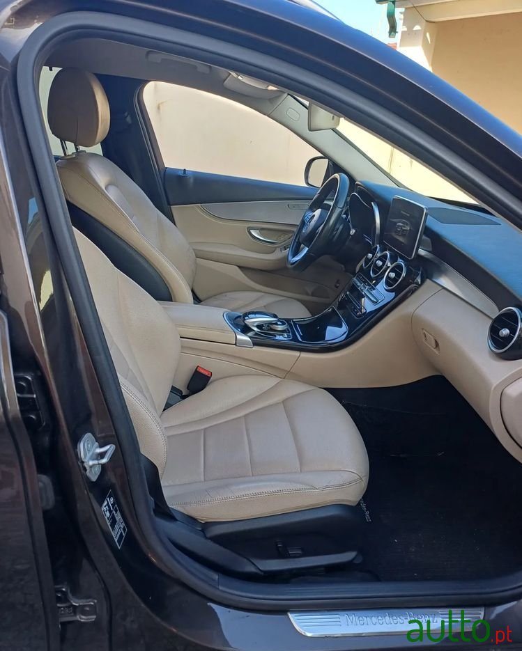 2015' Mercedes-Benz Classe C photo #5