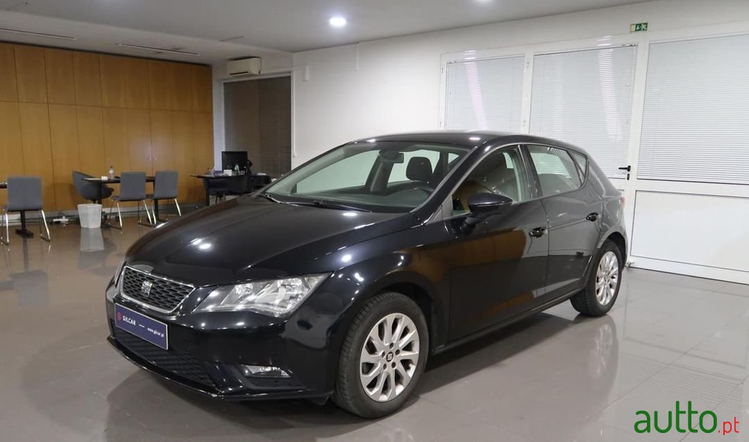 2013' SEAT Leon photo #1