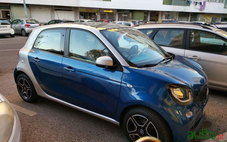 2014' Smart Forfour Passion photo #1