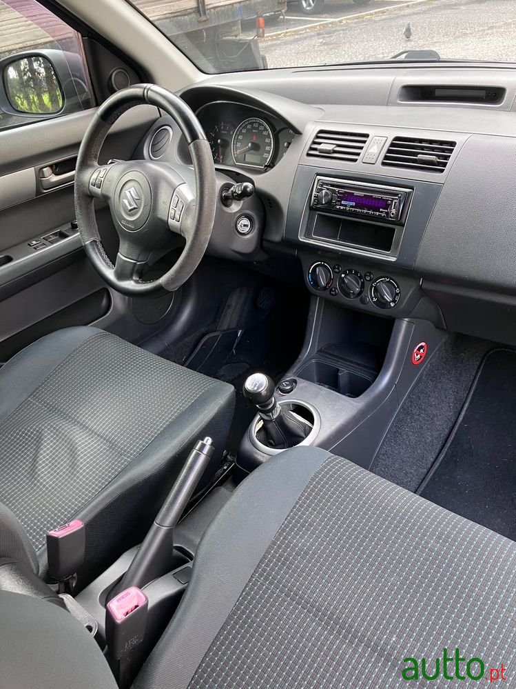 2006' Suzuki Swift 1.3 16V Ga photo #4