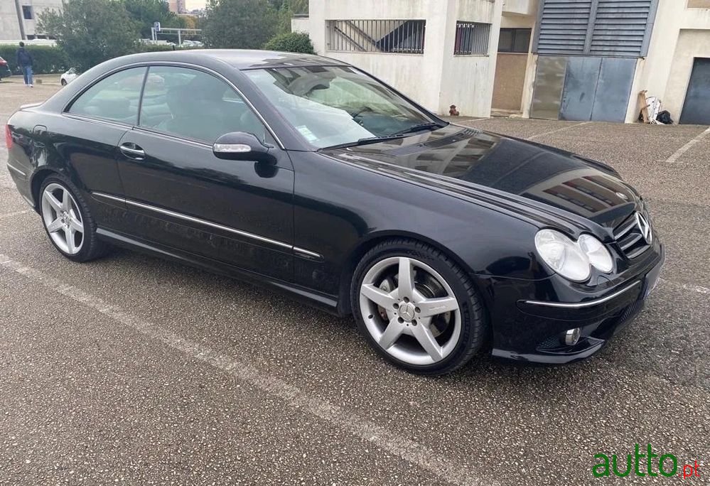 2007' Mercedes-Benz 220 photo #1