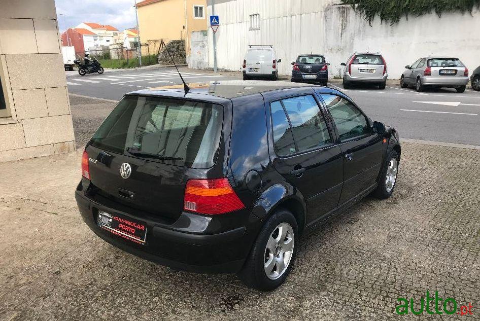 1999' Volkswagen Golf photo #2