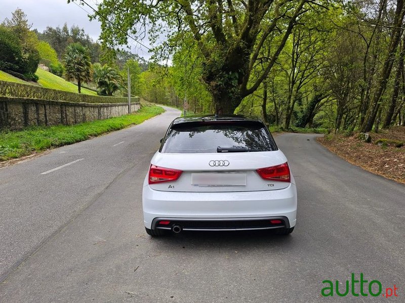 2015' Audi A1 Sportback photo #2