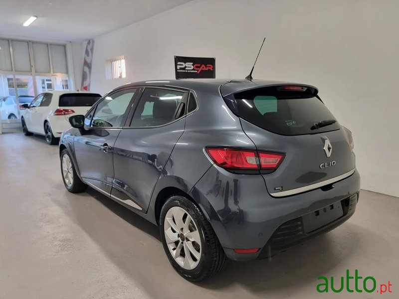 2018' Renault Clio 0.9 Tce Limited Edition photo #3