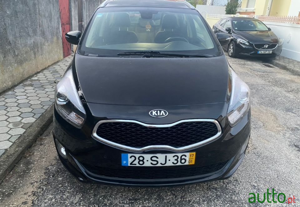 2017' Kia Carens photo #3