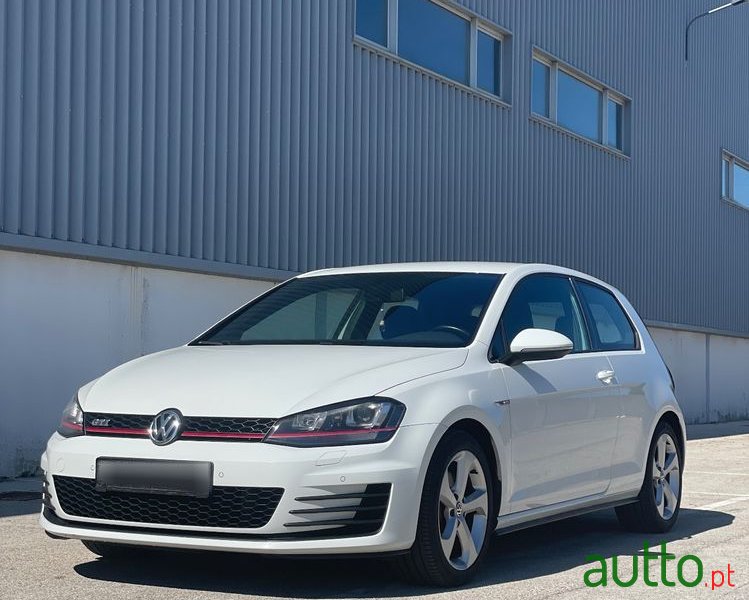 2016' Volkswagen Golf photo #4