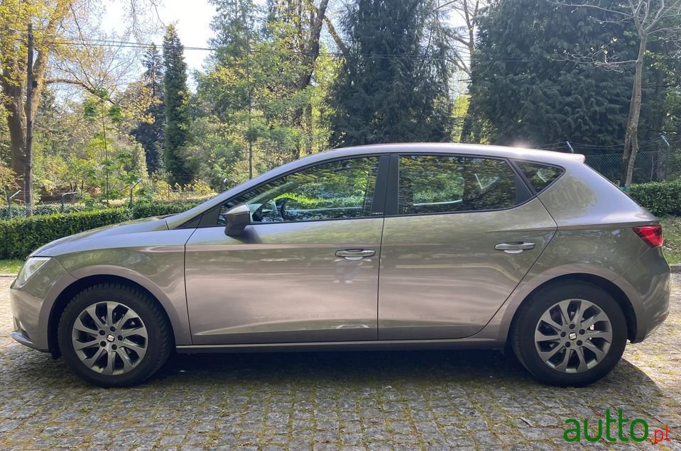 2014' SEAT Leon photo #4