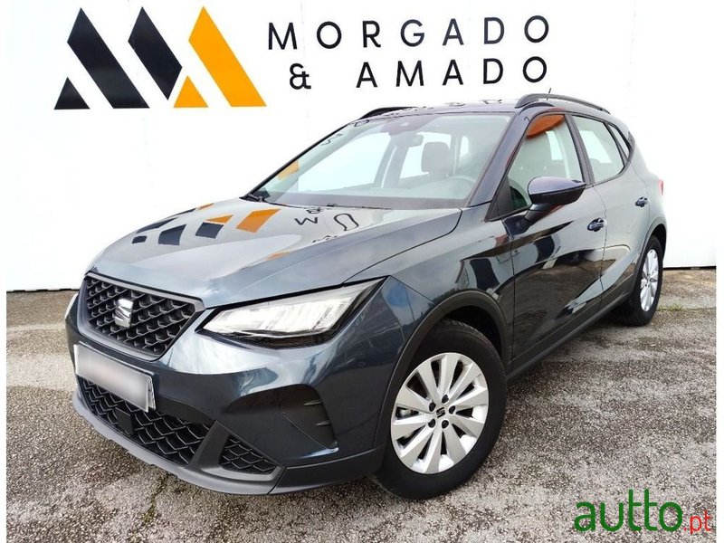 2022' SEAT Arona 1.0 Tsi Style photo #1