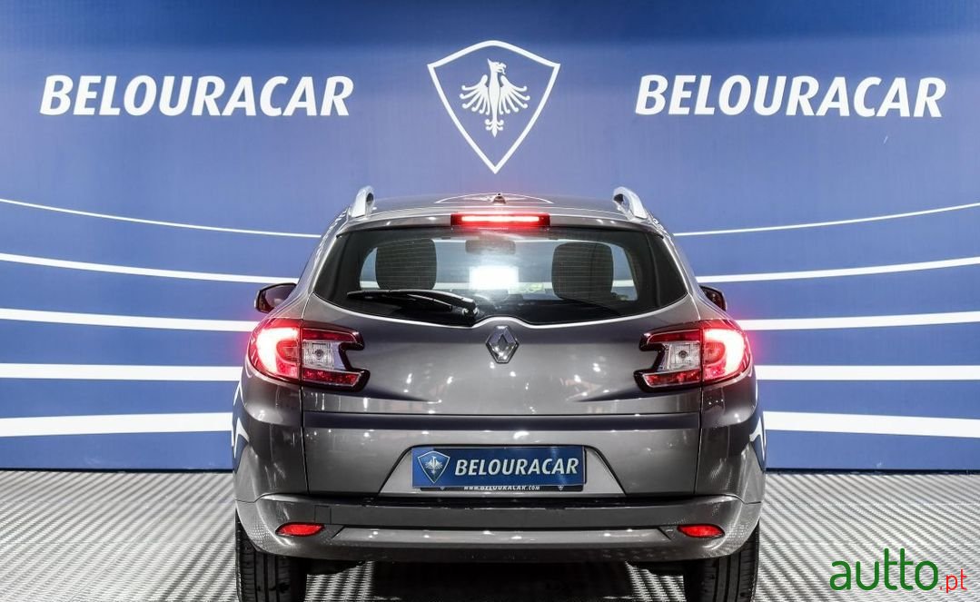 2014' Renault Megane Break photo #4