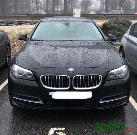 2015' BMW 520 Touring photo #1