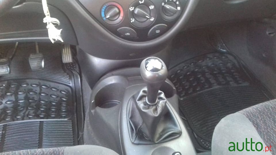 1998' Ford Focus photo #2