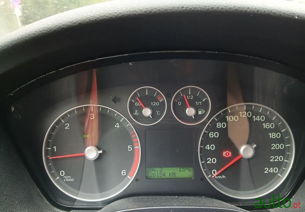 2005' Ford Focus photo #4