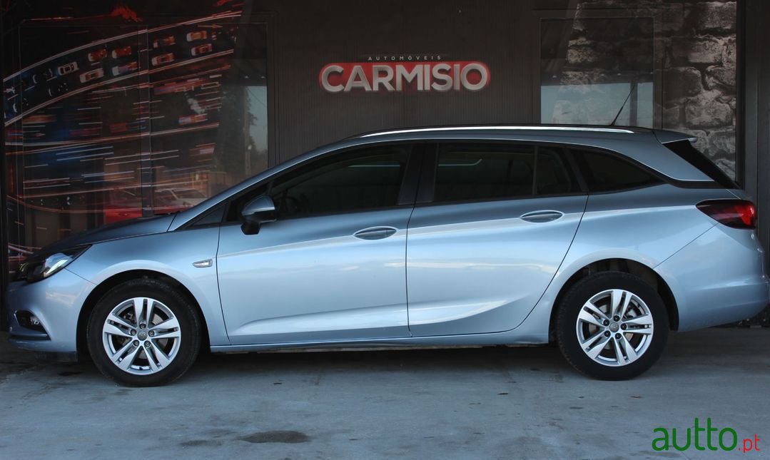 2017' Opel Astra Sports Tourer photo #6