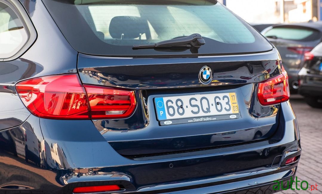 2017' BMW 318 photo #5