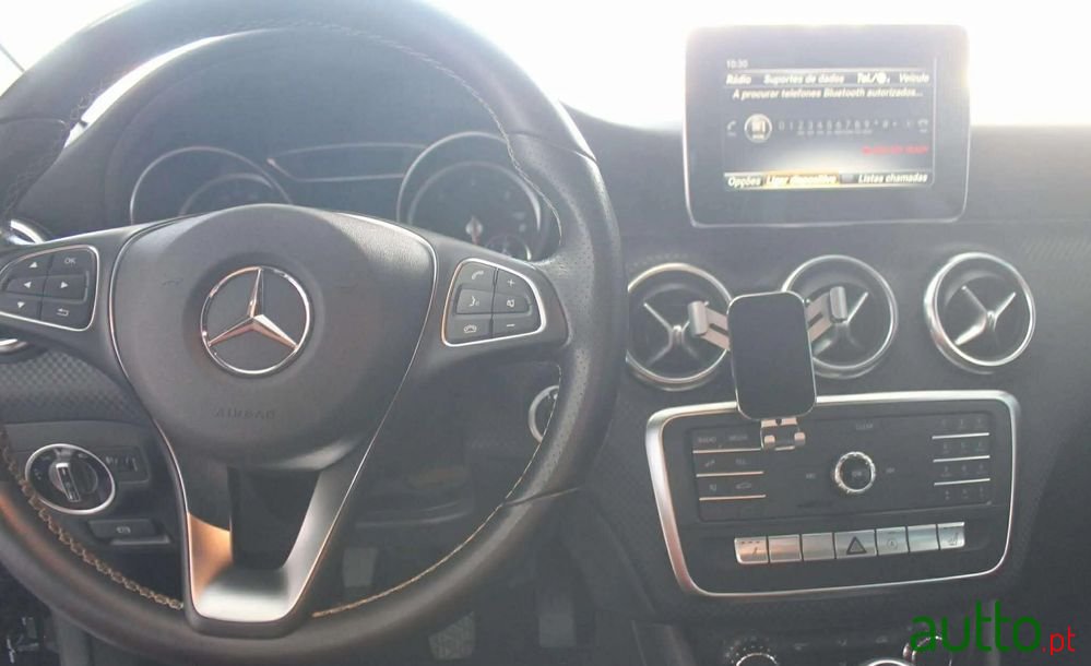 2017' Mercedes-Benz Classe A photo #2