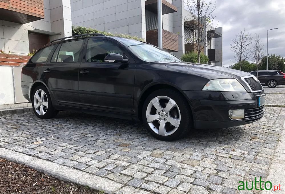 2005' Skoda Octavia Break photo #2