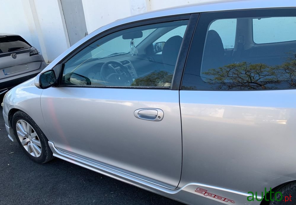 2004' Honda Civic 1.4 Sport photo #2