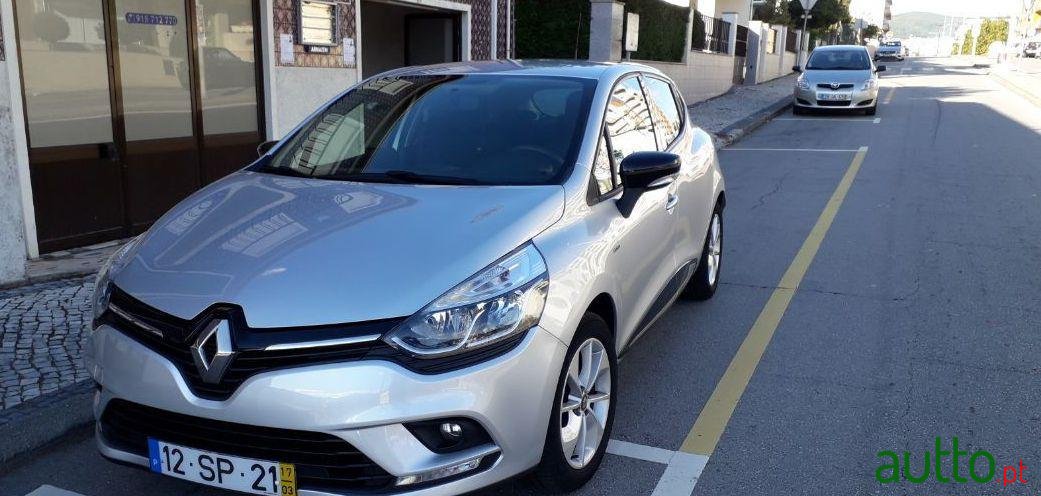 2017' Renault Clio 0.9 Tce Limited photo #1