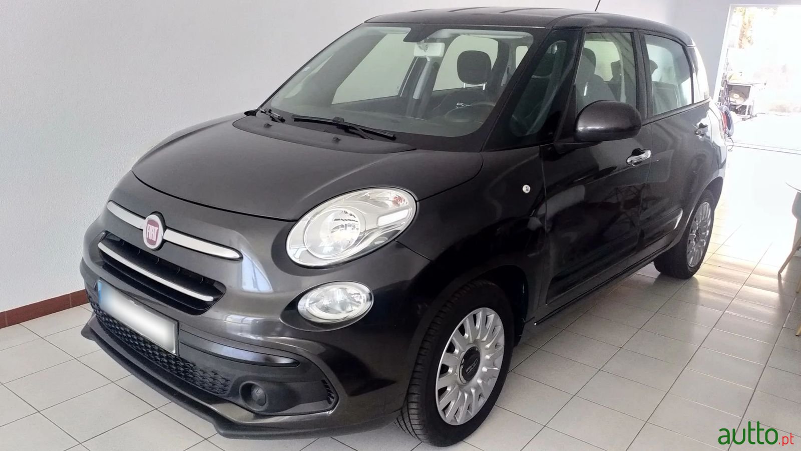 2017' Fiat 500L photo #1