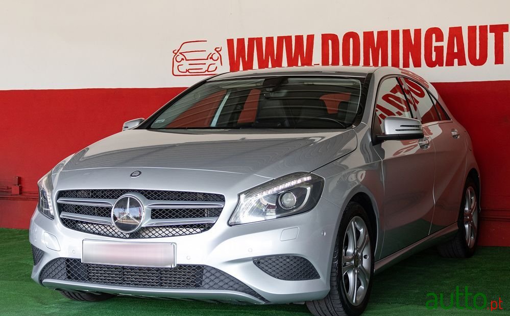 2013' Mercedes-Benz A 180 Cdi Be Urban photo #2