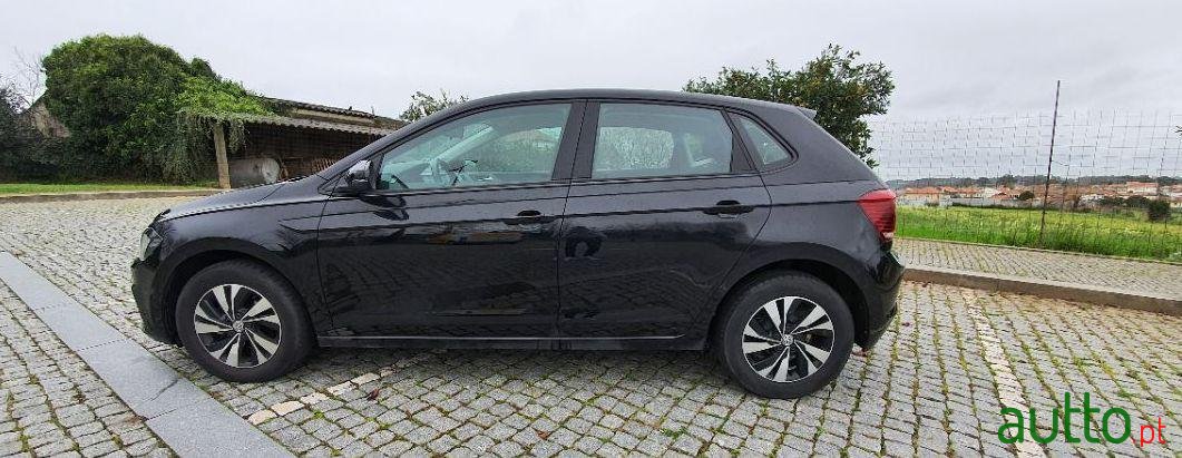 2017' Volkswagen Polo photo #2