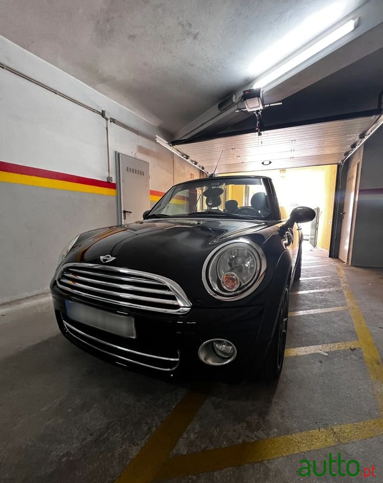 2010' MINI Cooper photo #6