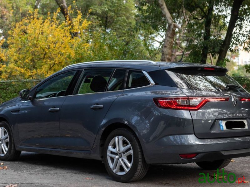 2018' Renault Megane Sport Tourer photo #4