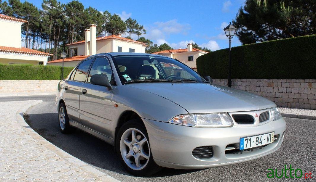 1995' Mitsubishi Carisma 1.8 Gls photo #1