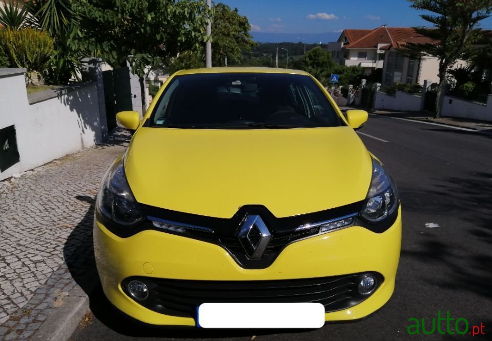 2014' Renault Clio photo #3