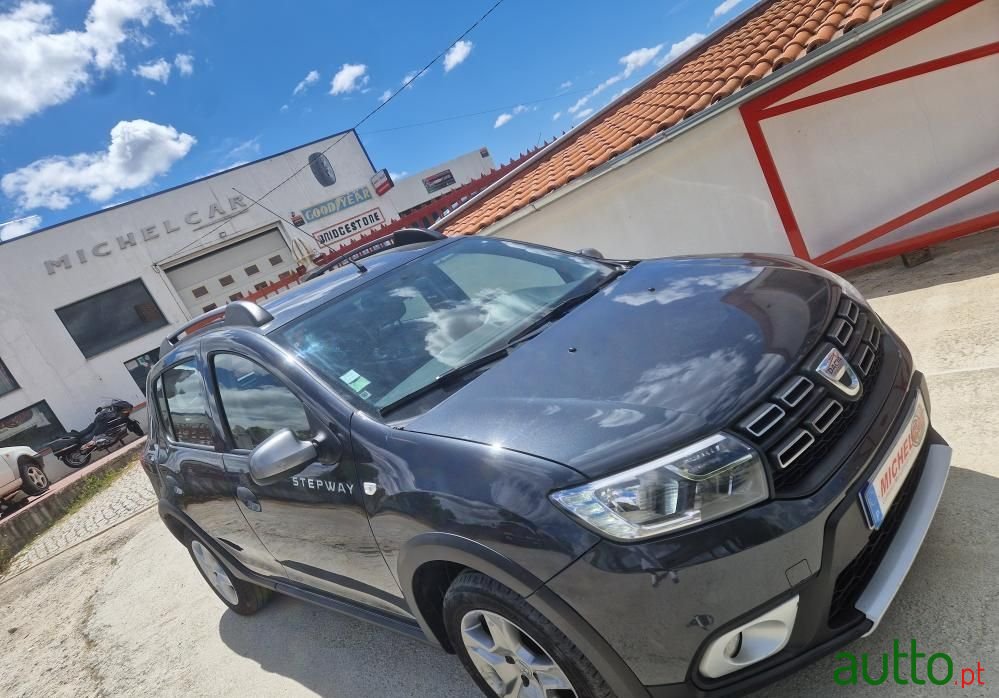 2017' Dacia Sandero Stepway photo #5
