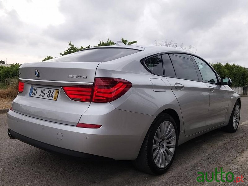 2010' BMW 530 Gran Turismo photo #2