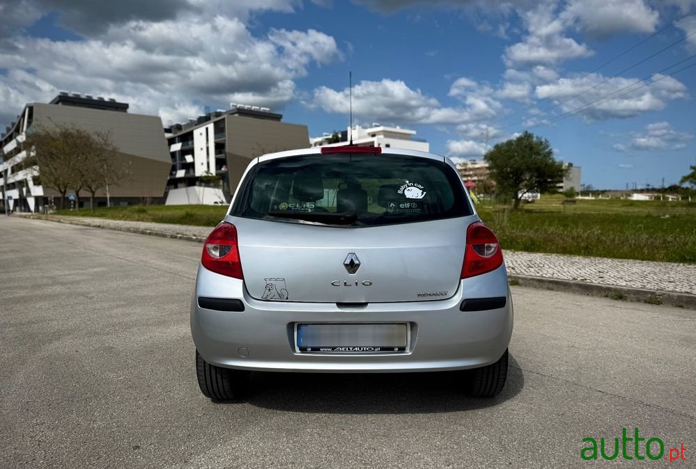2006' Renault Clio photo #3